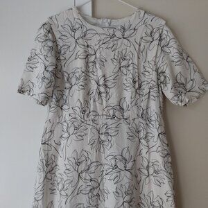 Amish Mennonite Cape Dress 39"B 34"W White Black Floral Linen-Like